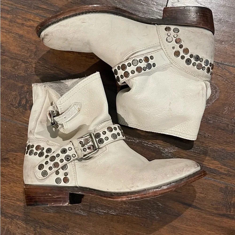 NEW, unused, distressed white moto boots
